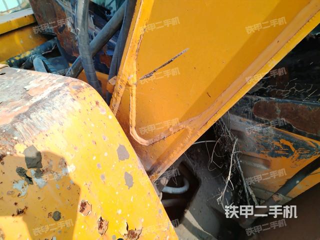 大臂根部?斜（工作和回轉(zhuǎn)裝置）