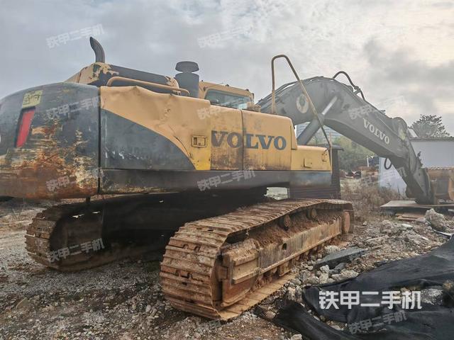右后45(整機(jī)外觀) 右后45(整機(jī)外觀)