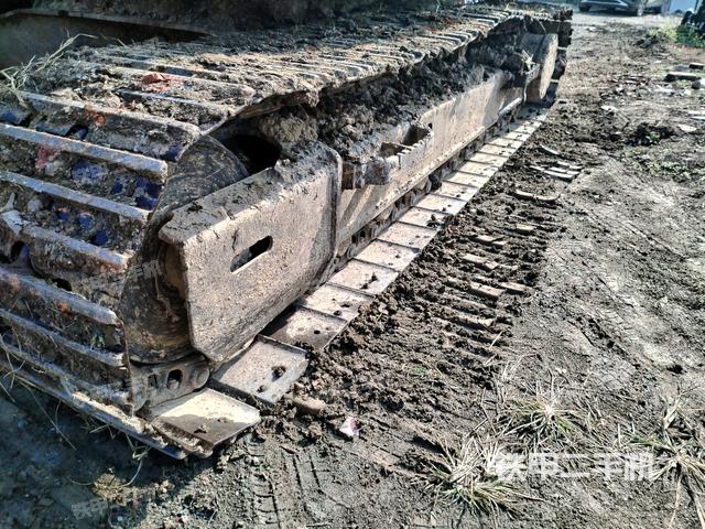 右側(cè)履帶整體（行走機(jī)構(gòu)）