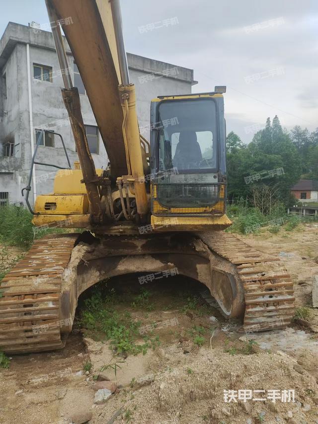 大臂油缸整體?豎拍（工作和回轉(zhuǎn)裝置）