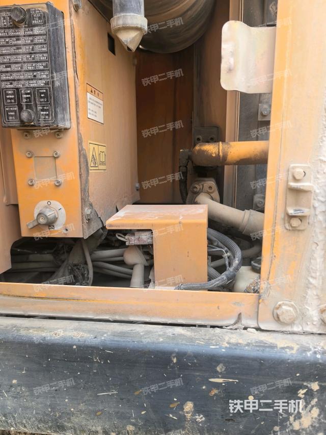 電瓶（大件艙室）