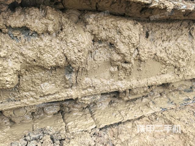 右驅(qū)動(dòng)輪（行走機(jī)構(gòu)）