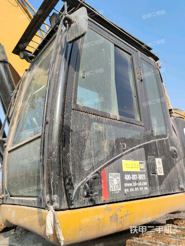 駕駛室左前45度（駕駛室部分）