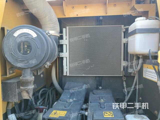 散熱器正面（大件艙室）