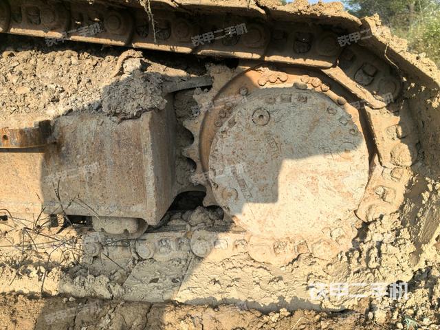 右驅(qū)動(dòng)輪（行走機(jī)構(gòu)）