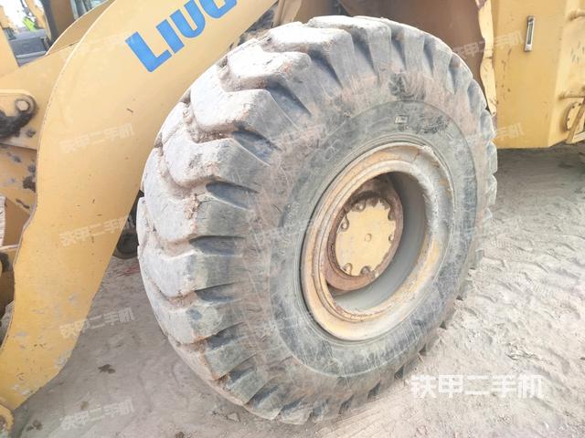 左前輪（行走機(jī)構(gòu)）