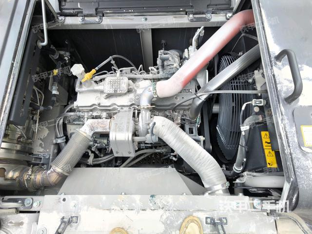 发动机室(上车部件) 发动机室(上车部件)