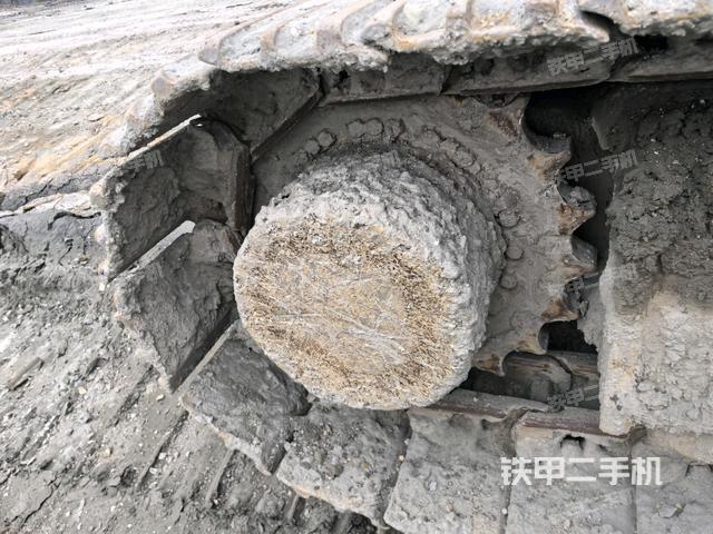 右驅(qū)動(dòng)輪（行走機(jī)構(gòu)）