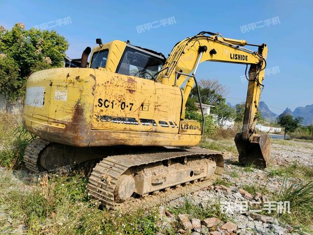 右后45(整機(jī)外觀) 右后45(整機(jī)外觀)
