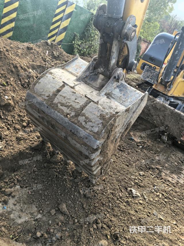 鏟斗右后整體（工作和回轉(zhuǎn)裝置）