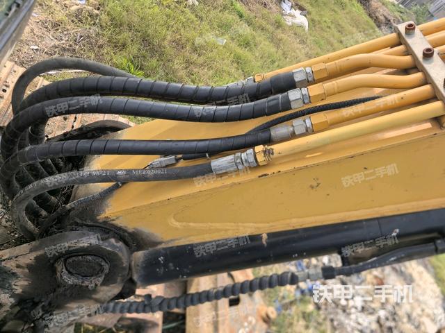 大臂背部俯視（工作和回轉(zhuǎn)裝置）