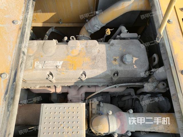 發(fā)動(dòng)機(jī)室（上車(chē)部件）