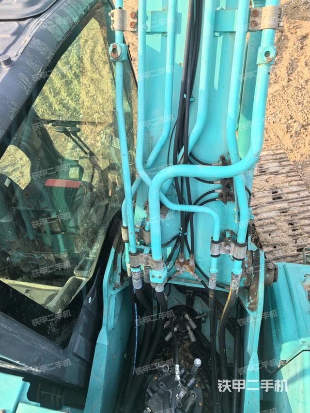 大臂背部俯視（工作和回轉(zhuǎn)裝置）