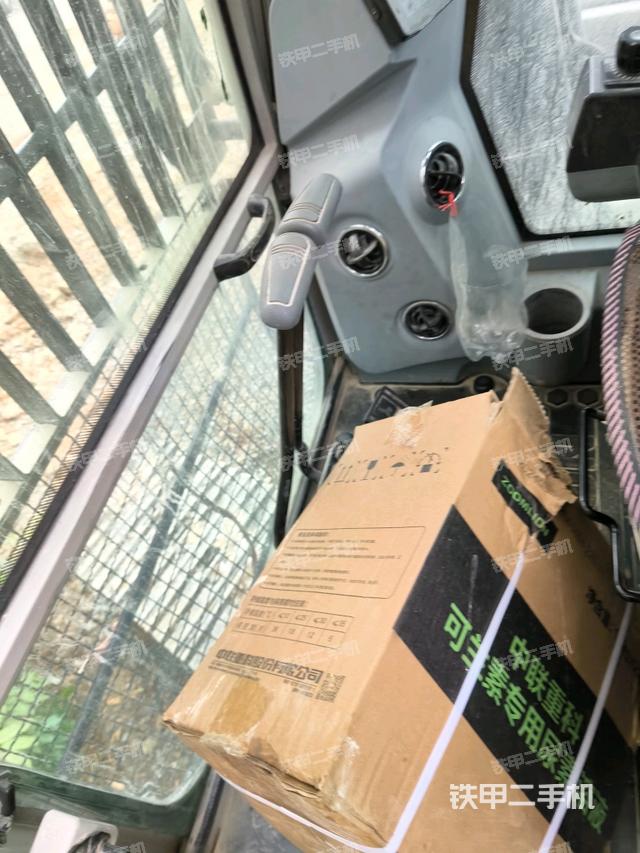 座椅后部(驾驶室部分) 座椅后部(驾驶室部分)