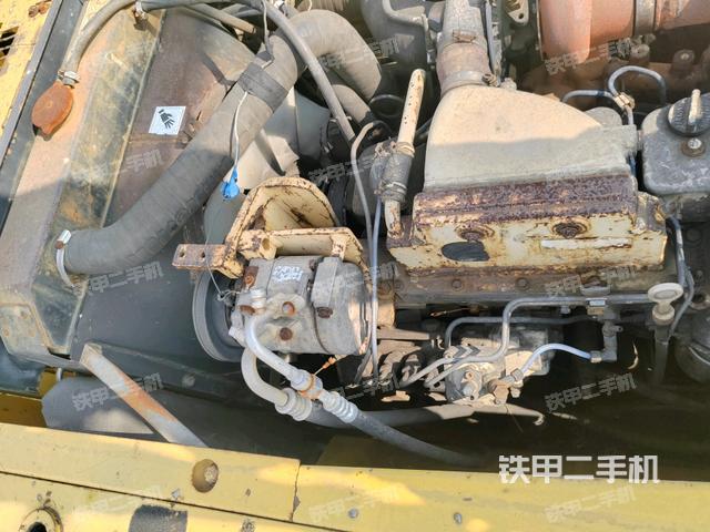 氣門室蓋螺絲特寫(上車部件) 氣門室蓋螺絲特寫(上車部件)
