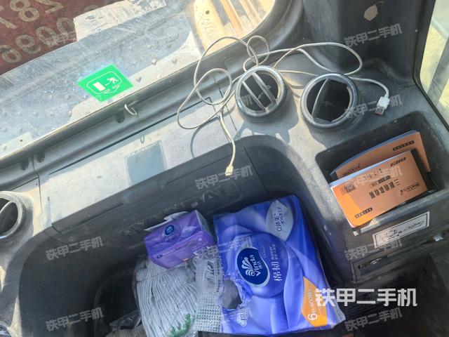 后窗玻璃角標(biāo)（駕駛室部分）