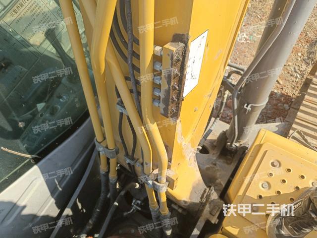 大臂背部俯視（工作和回轉(zhuǎn)裝置）