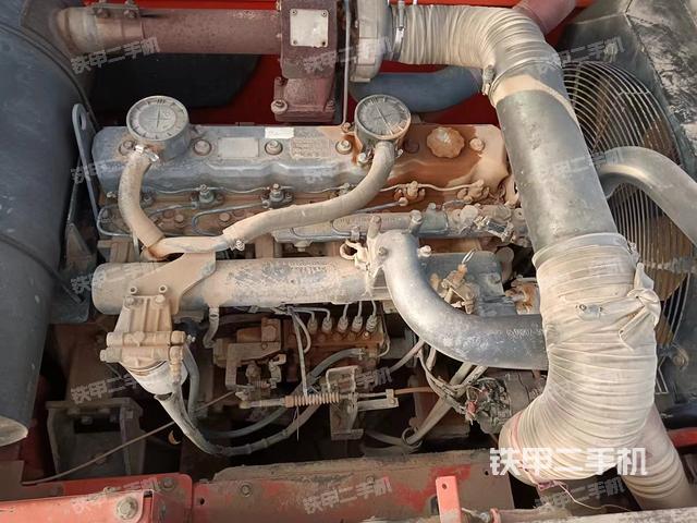 發(fā)動機整體俯視(整機外觀) 發(fā)動機整體俯視(整機外觀)