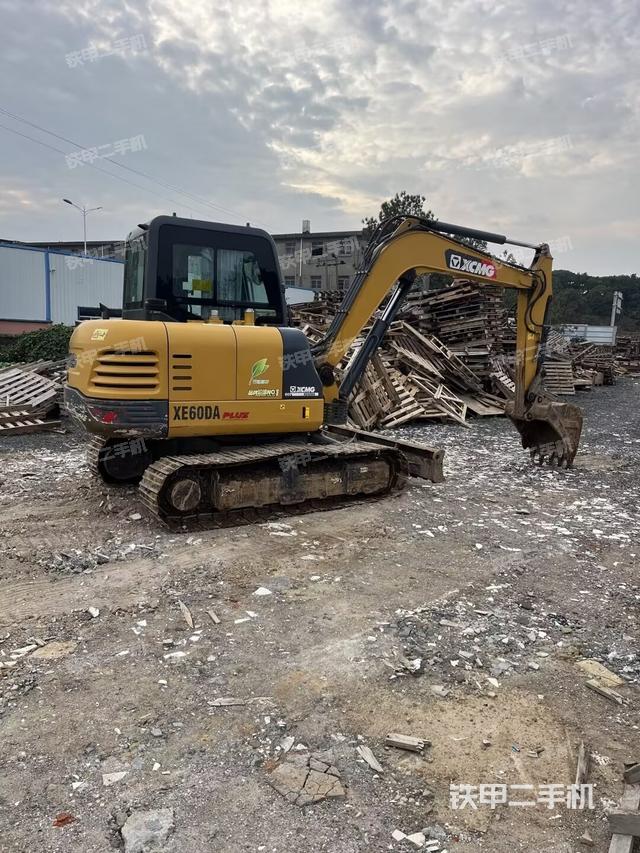 整機(jī)右后45°（整機(jī)外觀）