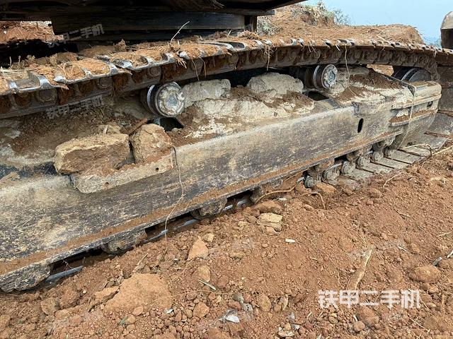 右側(cè)履帶整體(行走機(jī)構(gòu)) 右側(cè)履帶整體(行走機(jī)構(gòu))