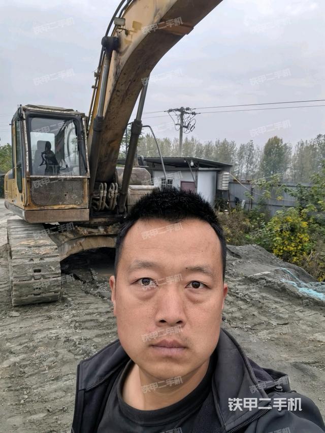 徐工XE270DK挖掘机的设备实拍-第1张实拍照片