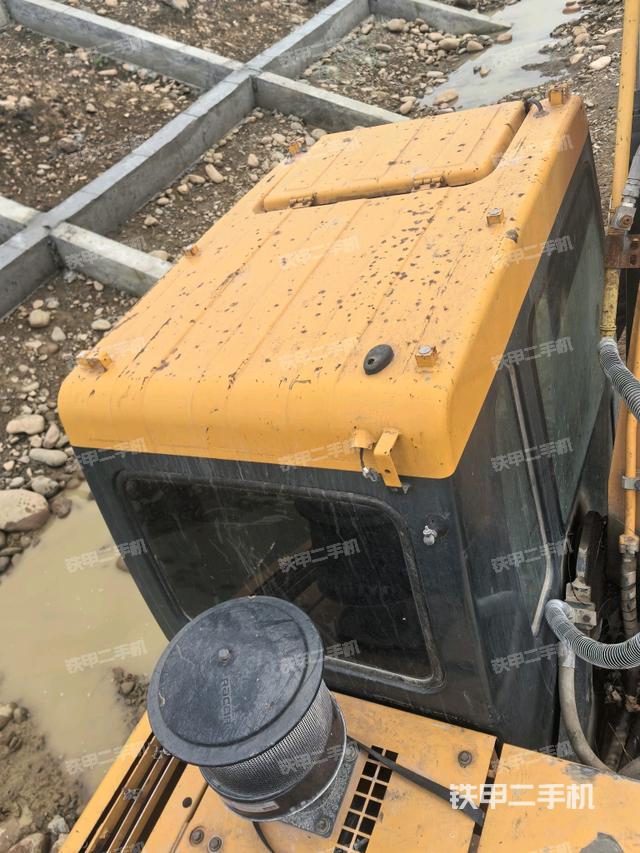 駕駛室頂部俯視（上車部件）