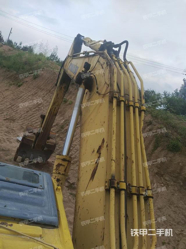 大臂背部俯視（工作和回轉(zhuǎn)裝置）