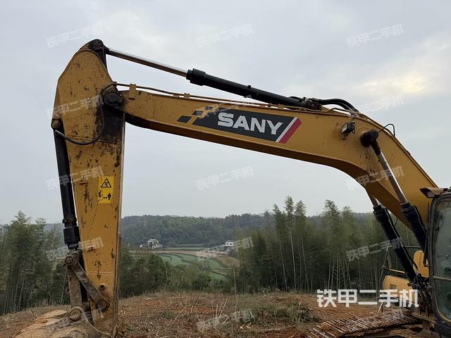 大臂整體?右側(cè)(工作和回轉(zhuǎn)裝置) 大臂整體?右側(cè)(工作和回轉(zhuǎn)裝置)