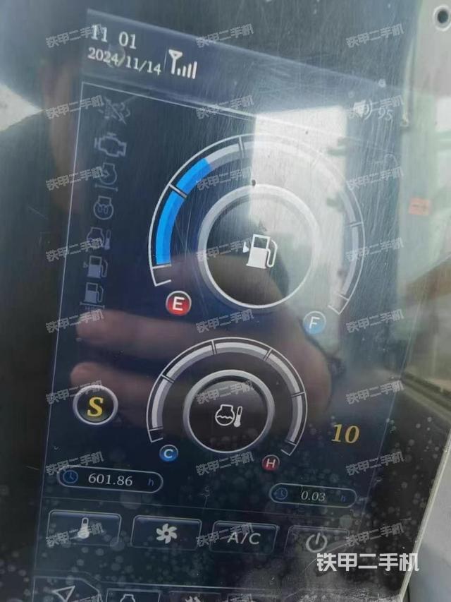 駕駛室整體（整機(jī)外觀）