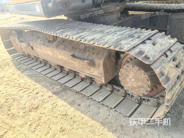 右側(cè)履帶整體（行走機(jī)構(gòu)）