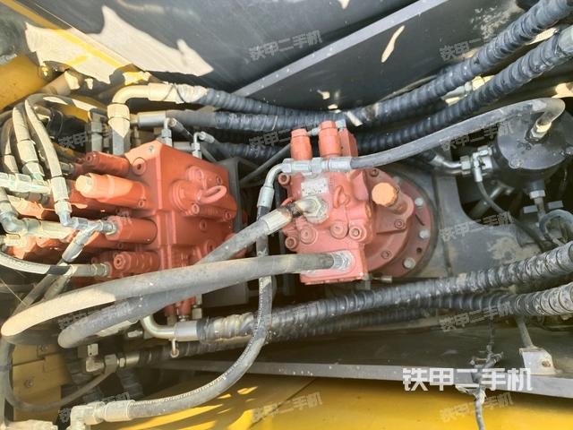 回轉(zhuǎn)馬達(dá)（上車部件）