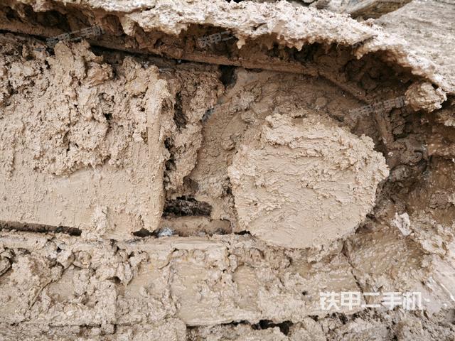 右驅動輪（行走機構）