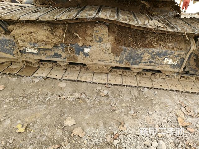 右導向輪（行走機構(gòu)）