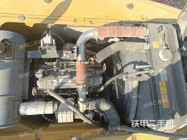 駕駛室頂部俯視（上車部件）