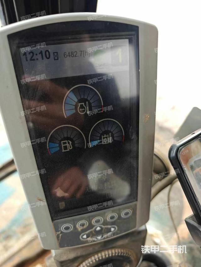 駕駛室整體（整機(jī)外觀）