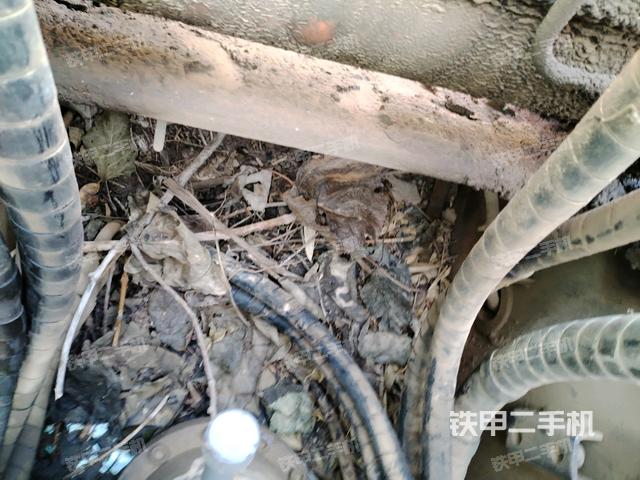 中央回轉(zhuǎn)接頭特寫（上車部件）