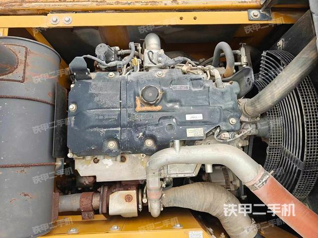 發(fā)動機(jī)整體俯視(整機(jī)外觀) 發(fā)動機(jī)整體俯視(整機(jī)外觀)