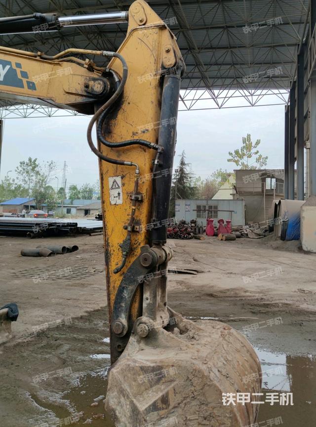 小臂整體右前(工作和回轉(zhuǎn)裝置) 小臂整體右前(工作和回轉(zhuǎn)裝置)