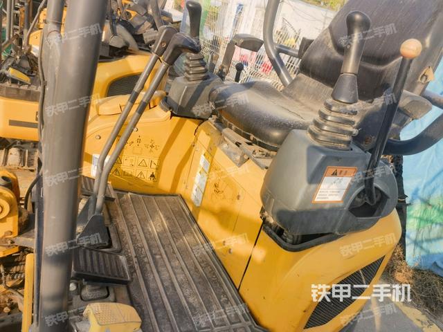 駕駛室整體（整機(jī)外觀）