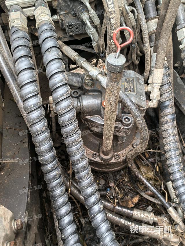 回轉(zhuǎn)馬達(dá)（上車部件）