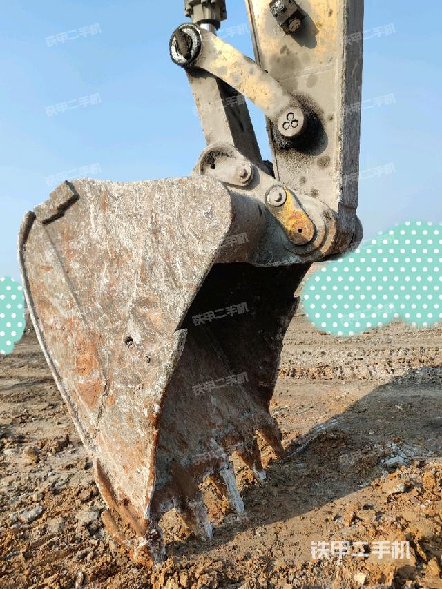 鏟斗右后整體（工作和回轉(zhuǎn)裝置）