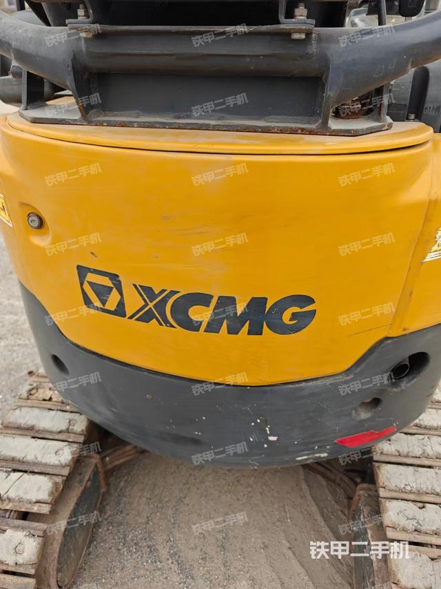 駕駛室頂部（整機(jī)外觀）