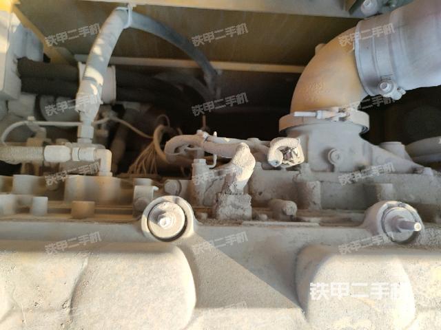 氣門(mén)室蓋螺絲特寫(xiě)（上車(chē)部件）