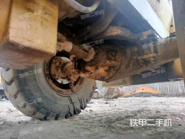 后驅(qū)動(dòng)橋（液壓/傳動(dòng)系統(tǒng)）