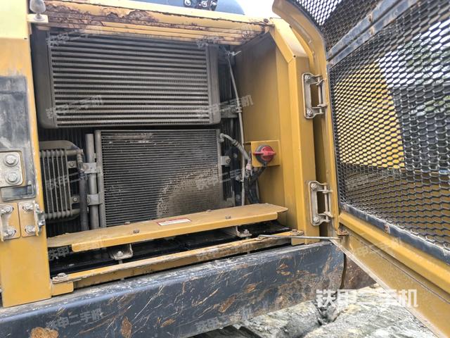 散熱器正面（大件艙室）