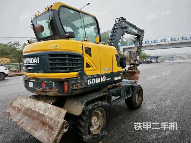 右后45(整機外觀) 右后45(整機外觀)