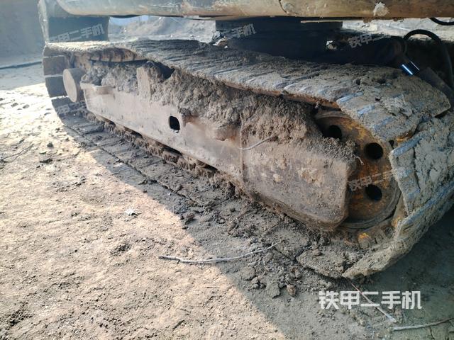 左側(cè)履帶整體?（行走機(jī)構(gòu)）