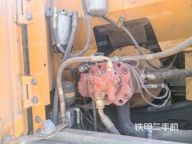 液壓泵斜45?左（大件艙室）