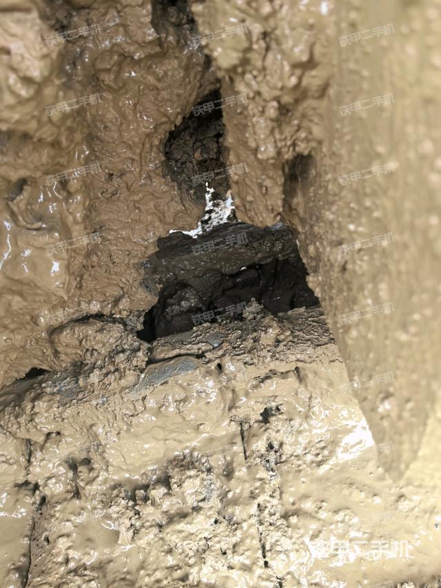 右側(cè)履帶整體（行走機(jī)構(gòu)）