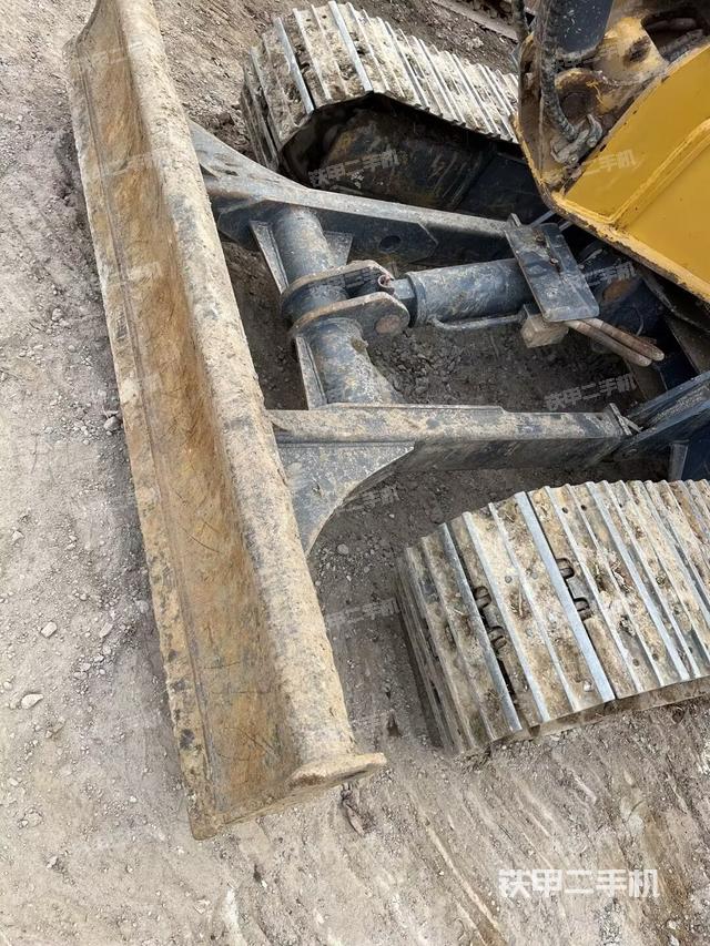 單側(cè)履帶整體（整機(jī)外觀）